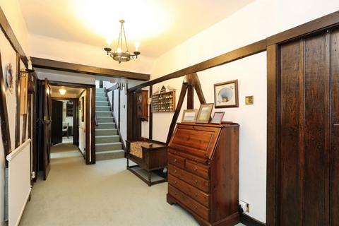 6 bedroom detached house for sale, Domewood, Copthorne, Crawley