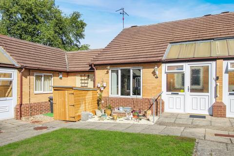 2 bedroom bungalow for sale, School Street, Hillmorton, Rugby, CV21