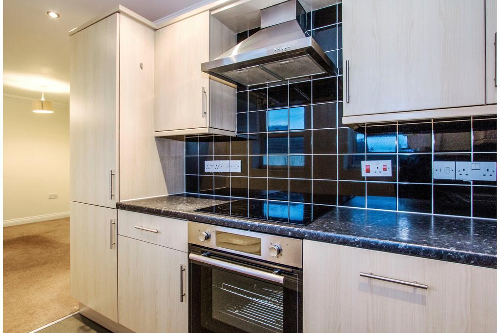 Apartment in Bournemouth, Springbourne - View 5