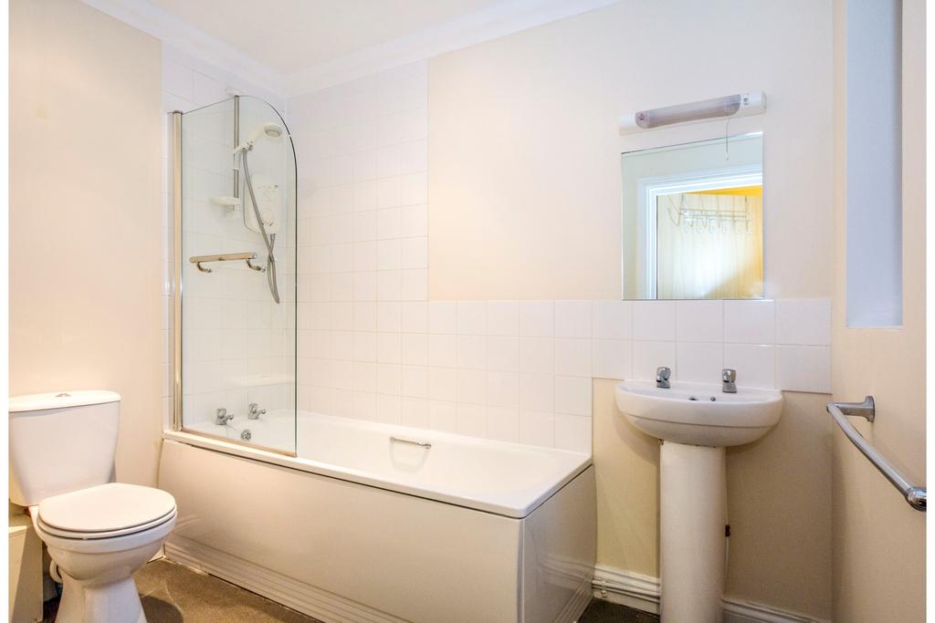 Apartment in Bournemouth, Springbourne - More