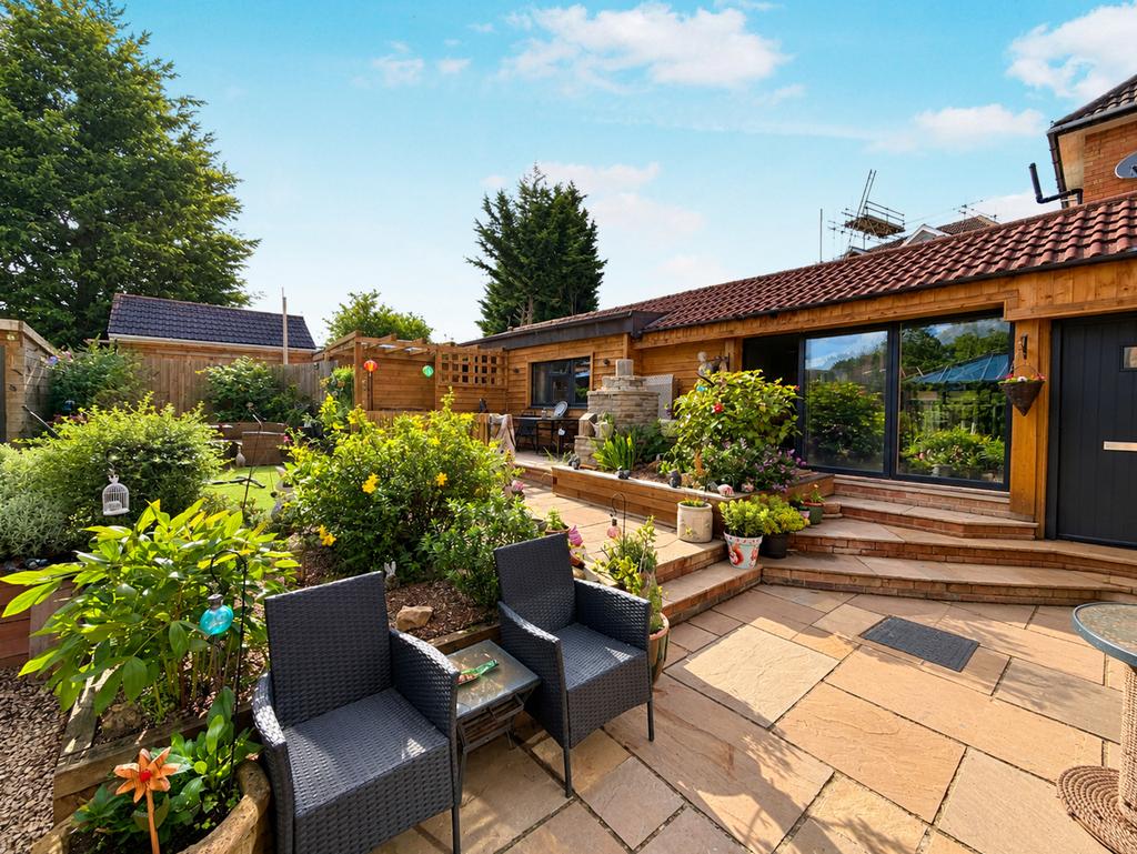 House in Leicester, Braunstone - More