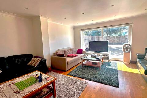 6 bedroom end of terrace house for sale, Muirfield, W3