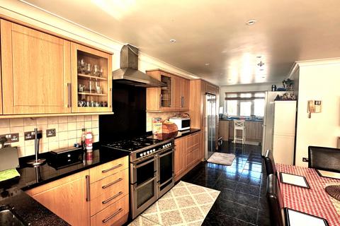 6 bedroom end of terrace house for sale, Muirfield, W3