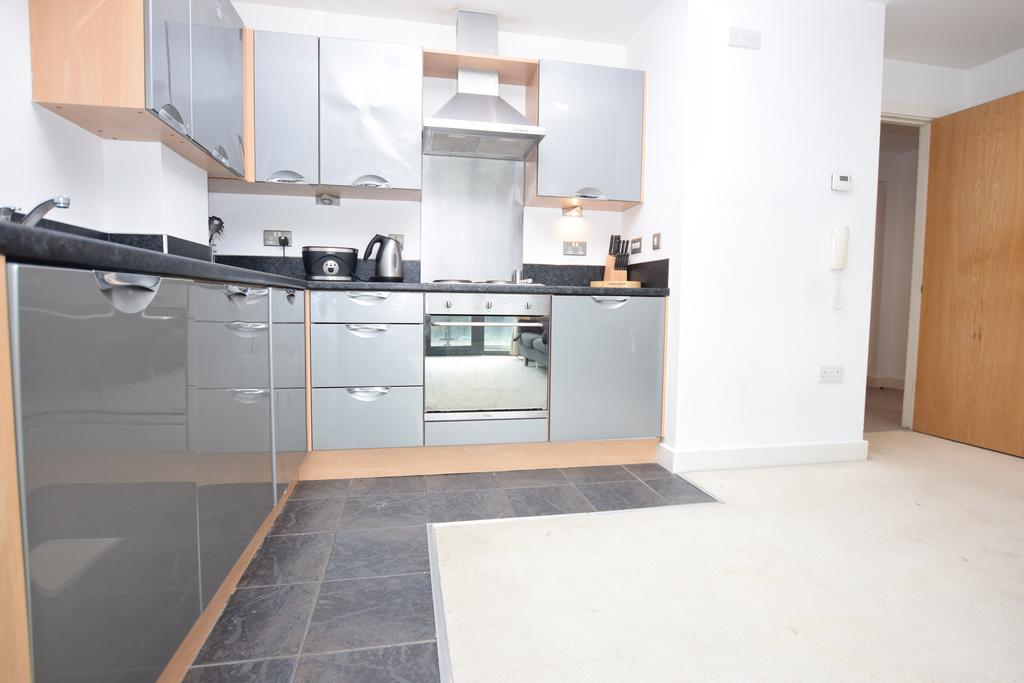 Apartment in Sheffield - View 3