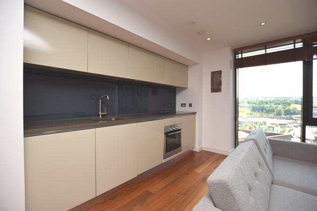 Apartment in Sheffield, South Yorkshire - View 4