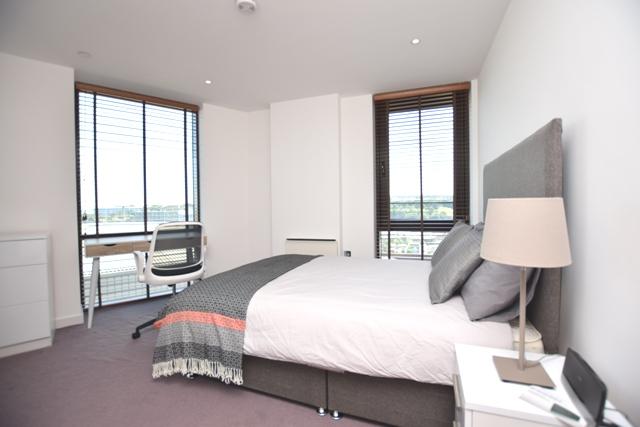 Apartment in Sheffield, South Yorkshire - More