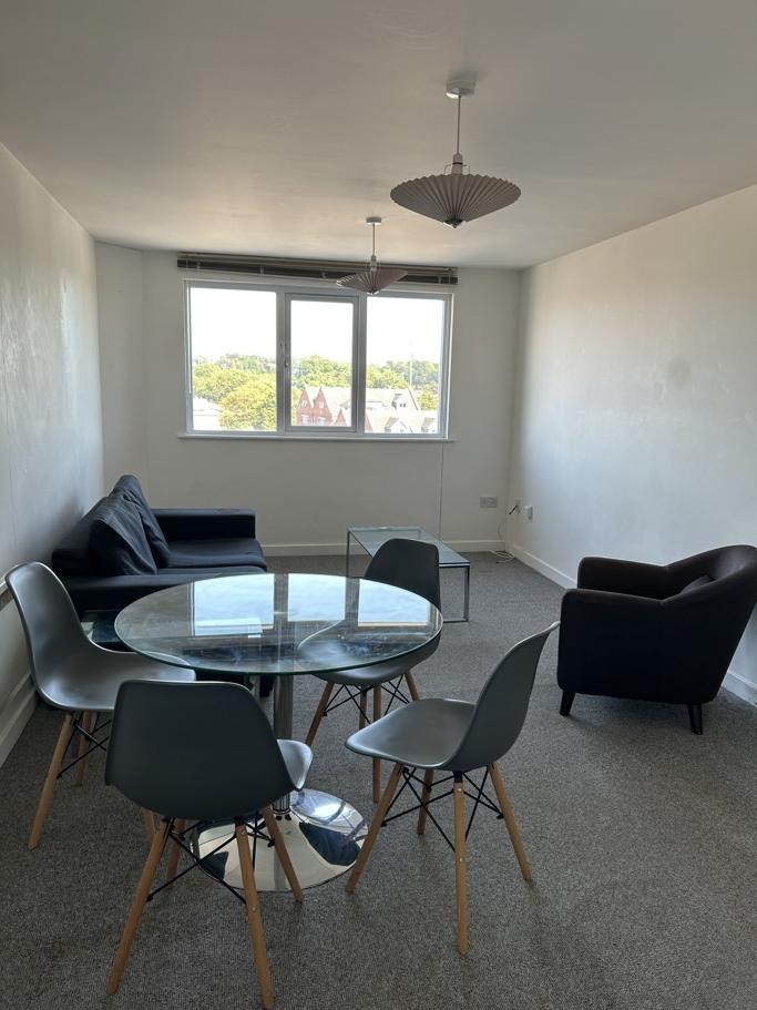 Apartment in Nottingham - View 3