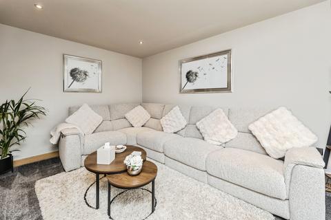 4 bedroom detached house for sale, Kingfisher Drive, Wombwell, Barnsley