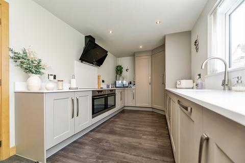 4 bedroom detached house for sale, Kingfisher Drive, Wombwell, Barnsley