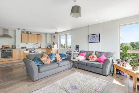 2 bedroom flat for sale, St Norbert Road, London SE4
