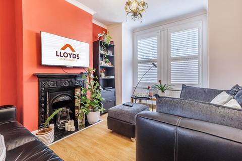 3 bedroom terraced house for sale, Spencer Road, Walthamstow, E17