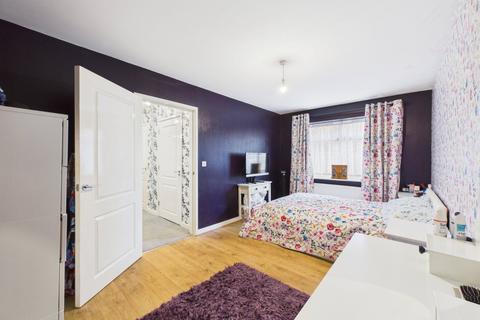 1 bedroom apartment for sale, Laurel Gardens, Ashford, Surrey, TW15