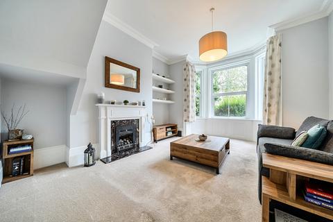 2 bedroom maisonette for sale, Langdale Road, London