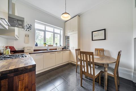 2 bedroom maisonette for sale, Langdale Road, London