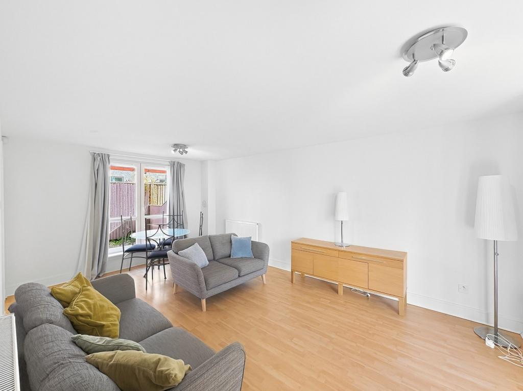 House in Edinburgh - View 3