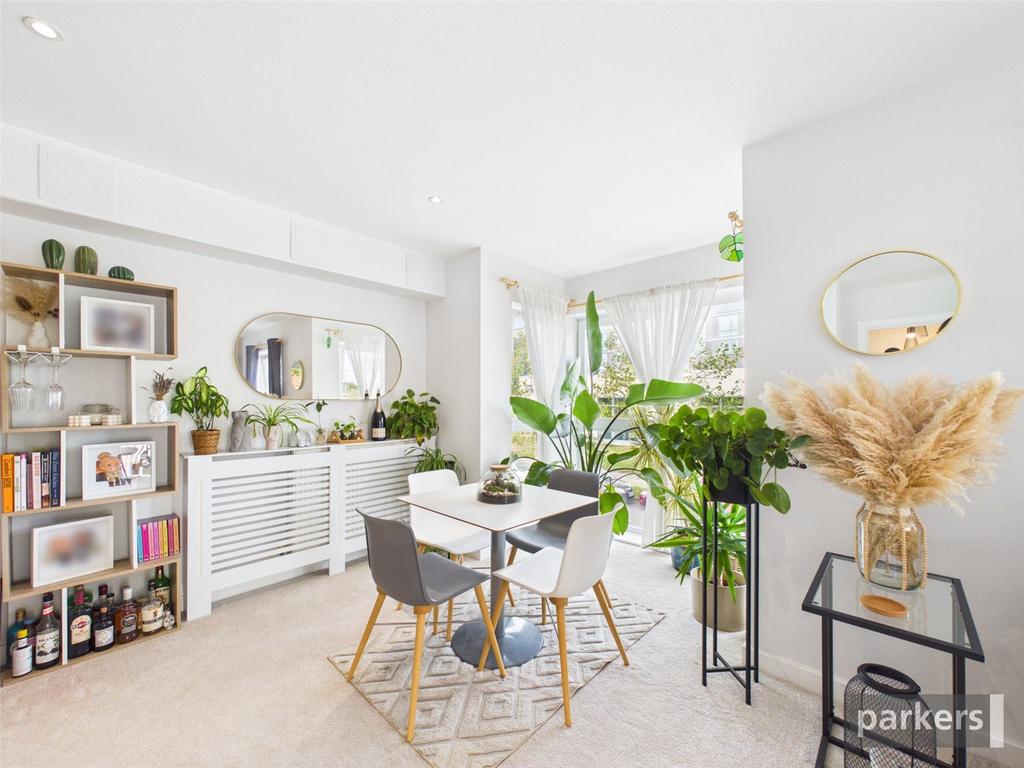 Apartment in Berkshire - View 2