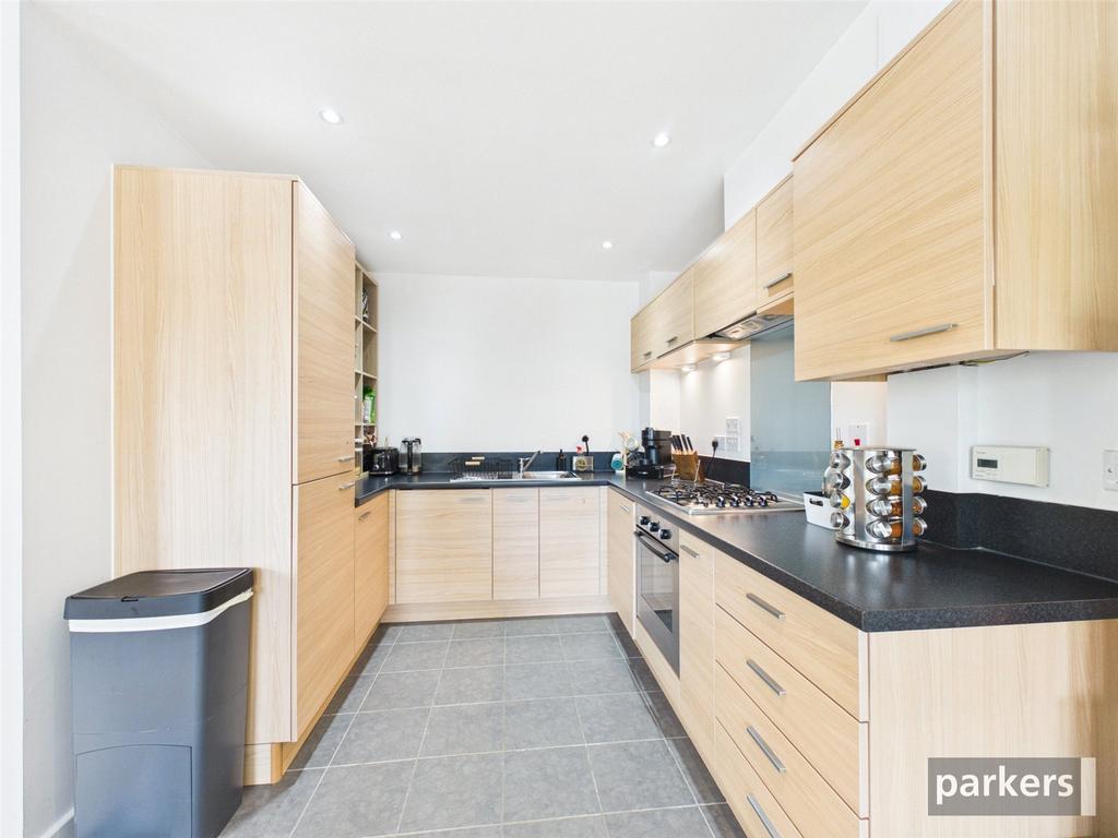 Apartment in Berkshire - View 5