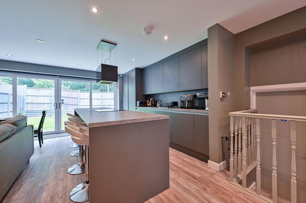 House in South Harrow - View 4