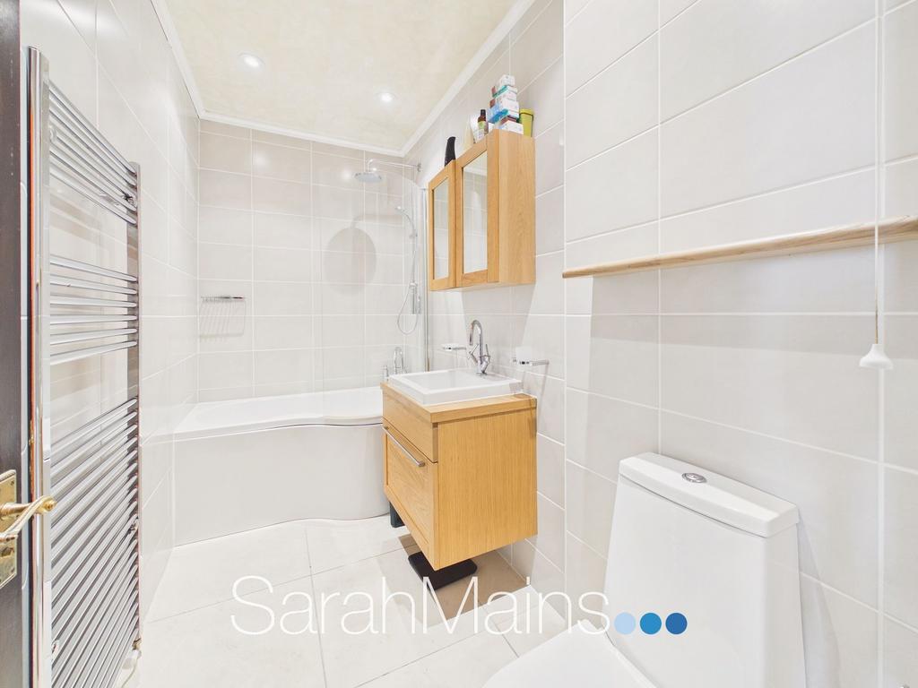 House in Newcastle upon Tyne, Tyne and Wear - View 3