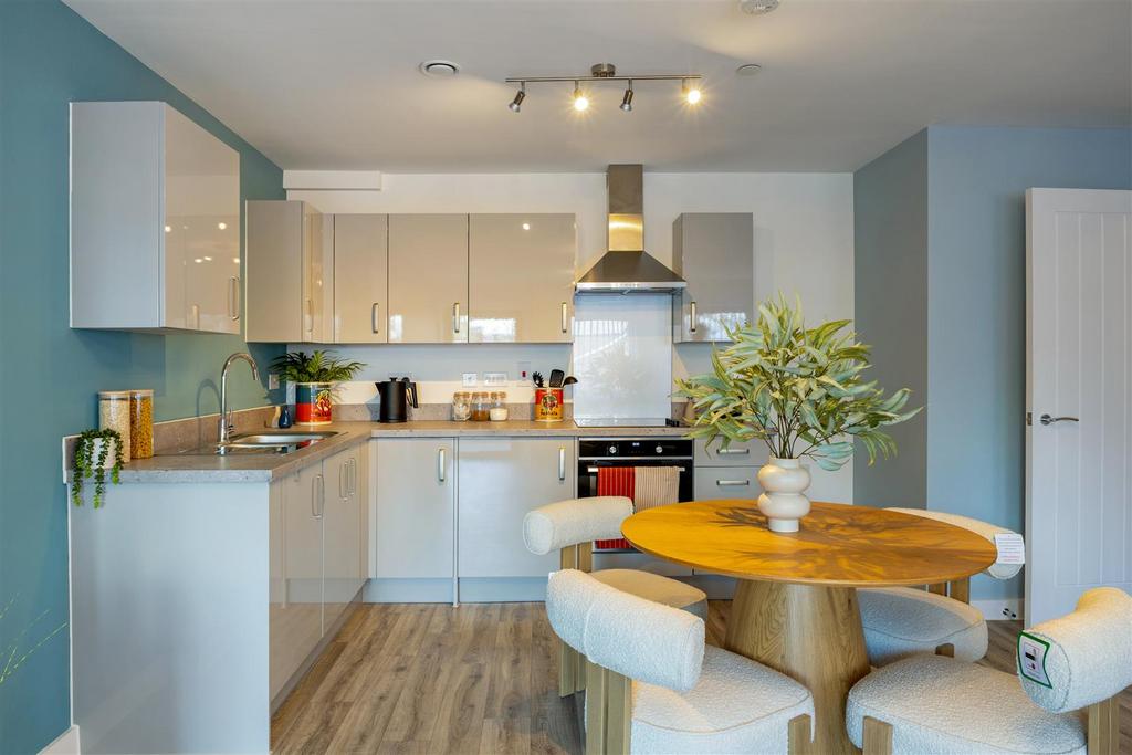 Apartment in Reading - View 3