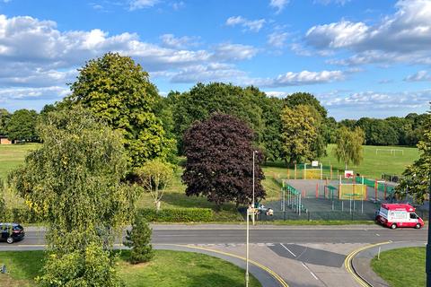 1 bedroom apartment for sale, Florence Close, Great Warley, Brentwood, Essex