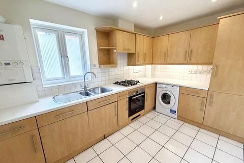 2 bedroom flat for sale, Midsummer Court, Cranmer Road, HA8