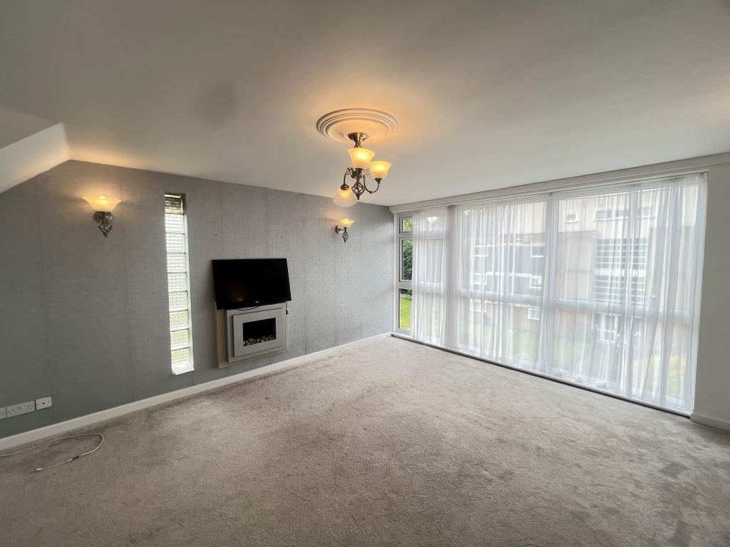 Apartment in Oldbury - More