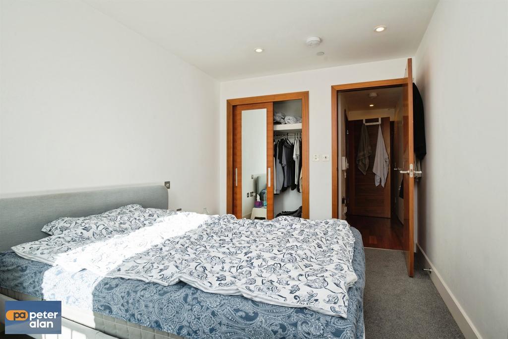 Apartment in Cardiff - More