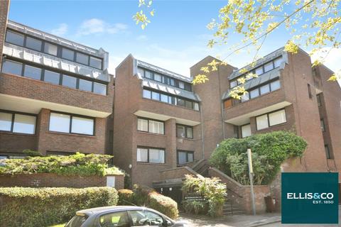 3 bedroom apartment for sale, Britten Close, Golders Green, NW11