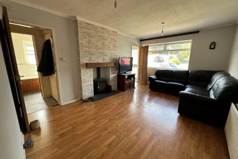 2 bedroom bungalow for sale, 19 Swan Close, Stafford, ST7 1TA