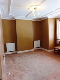 6 bedroom semi-detached house to rent, Ferro Road, RAINHAM, RM13 9TP