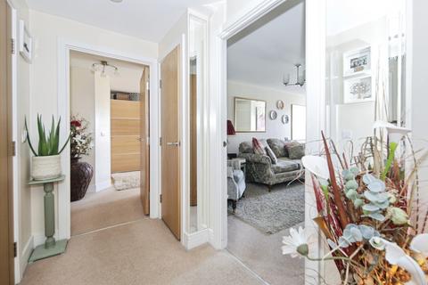 2 bedroom flat for sale, Coventry Road, Coleshill, Birmingham, Warwickshire, B46