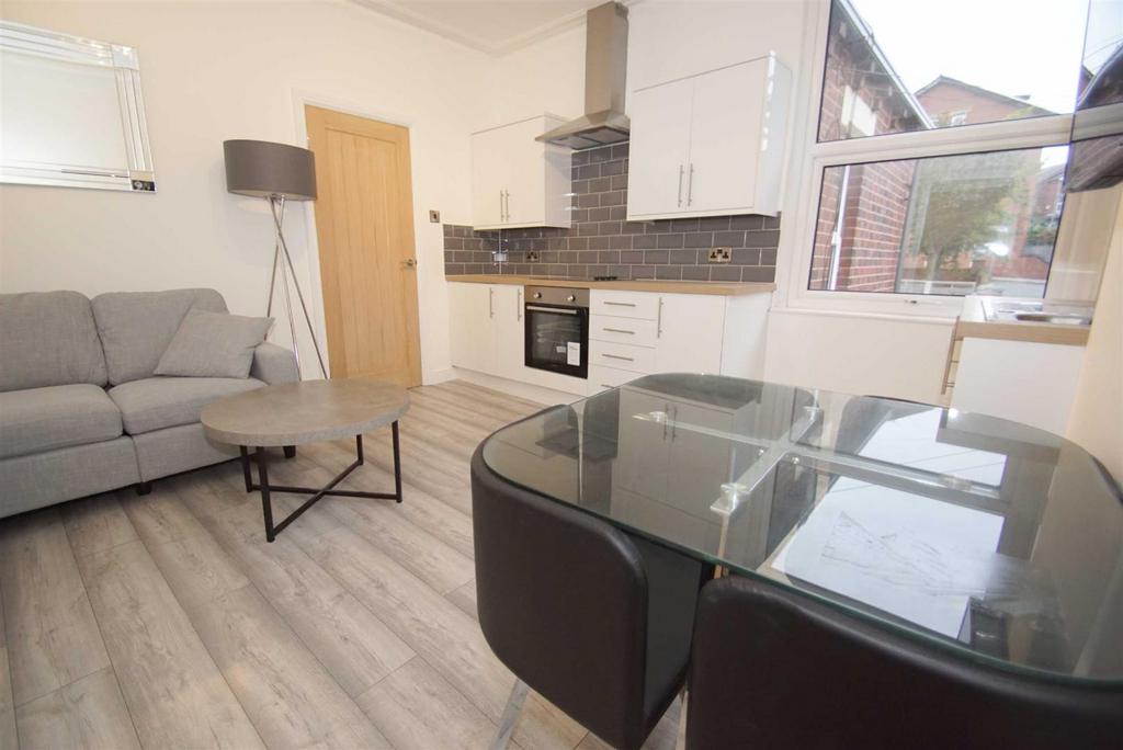 Apartment in Leeds - View 2