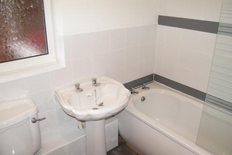 1 bedroom flat to rent, Whitehall Court, Halesowen, B63