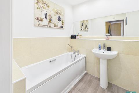 2 bedroom apartment for sale, Windmill Close, Oldham OL2
