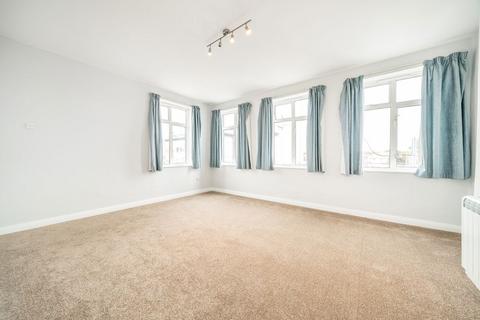 Farnham Road, Slough SL2