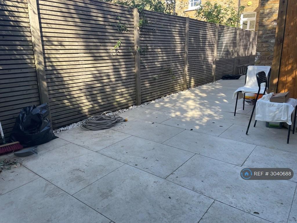 Apartment in London, Clapham - More