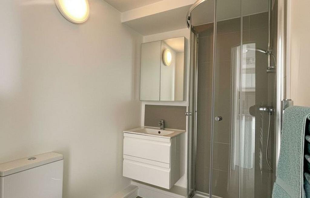 Apartment in Brighton - View 4
