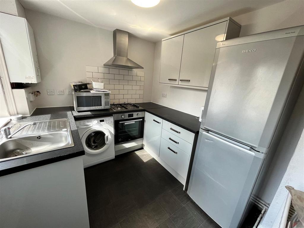 House in Newcastle Upon Tyne - View 2