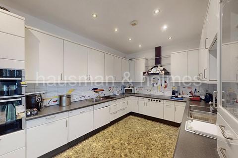 4 bedroom semi-detached house for sale, Wessex Gardens, NW11