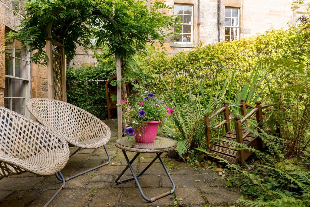 Apartment in Edinburgh - View 4