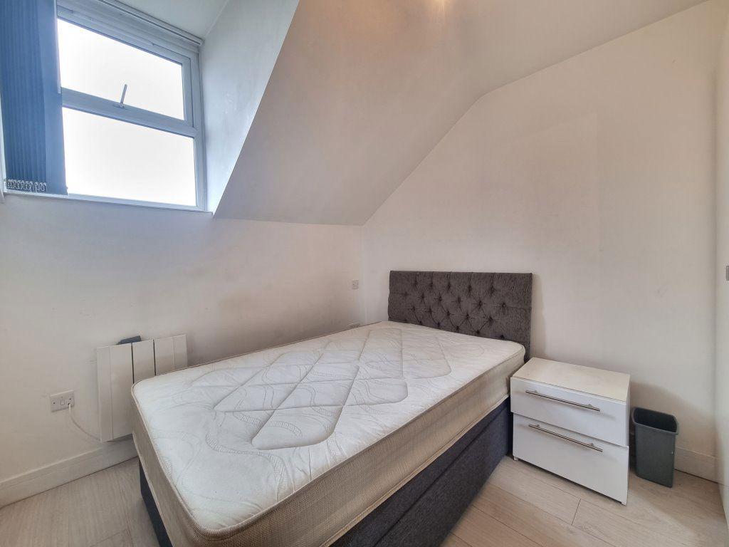 Apartment in Leicester - View 3