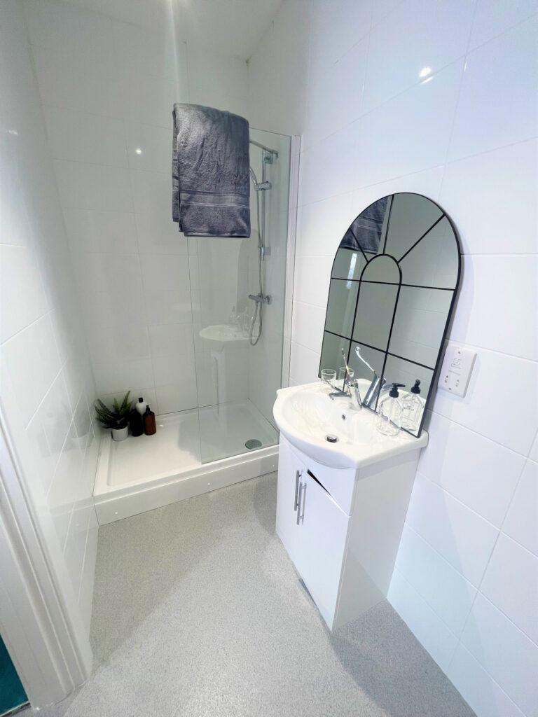 Apartment in Sheffield, South Yorkshire - View 2