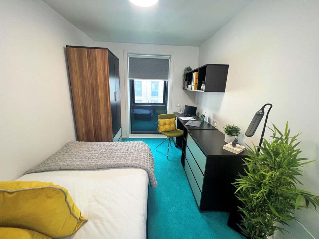 Apartment in Sheffield, South Yorkshire - View 4