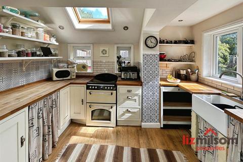 3 bedroom cottage for sale, Park Road, Moira DE12