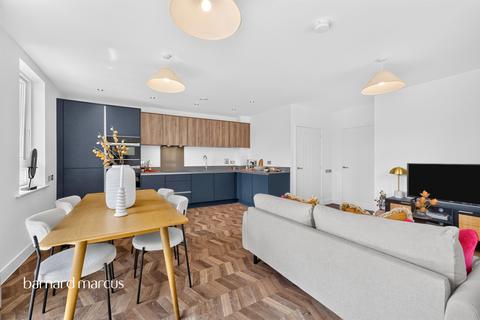 2 bedroom apartment for sale, High Road, Finchley, London, N12