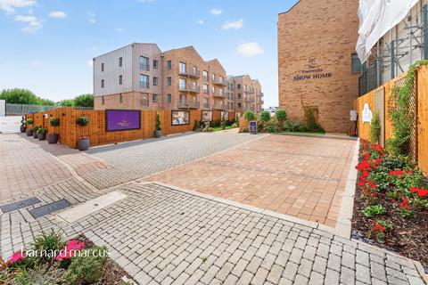 2 bedroom apartment for sale, High Road, Finchley, London, N12