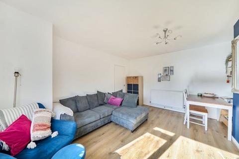 2 bedroom maisonette for sale, Wolsey Close, Worcester Park, KT4