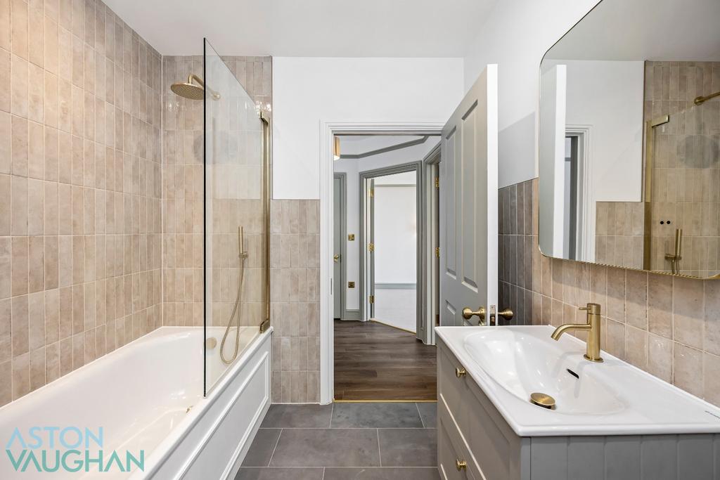 Apartment in East Sussex - More