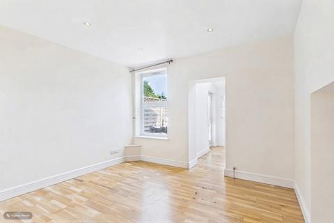 2 bedroom apartment for sale, Footscray Road, New Eltham SE9